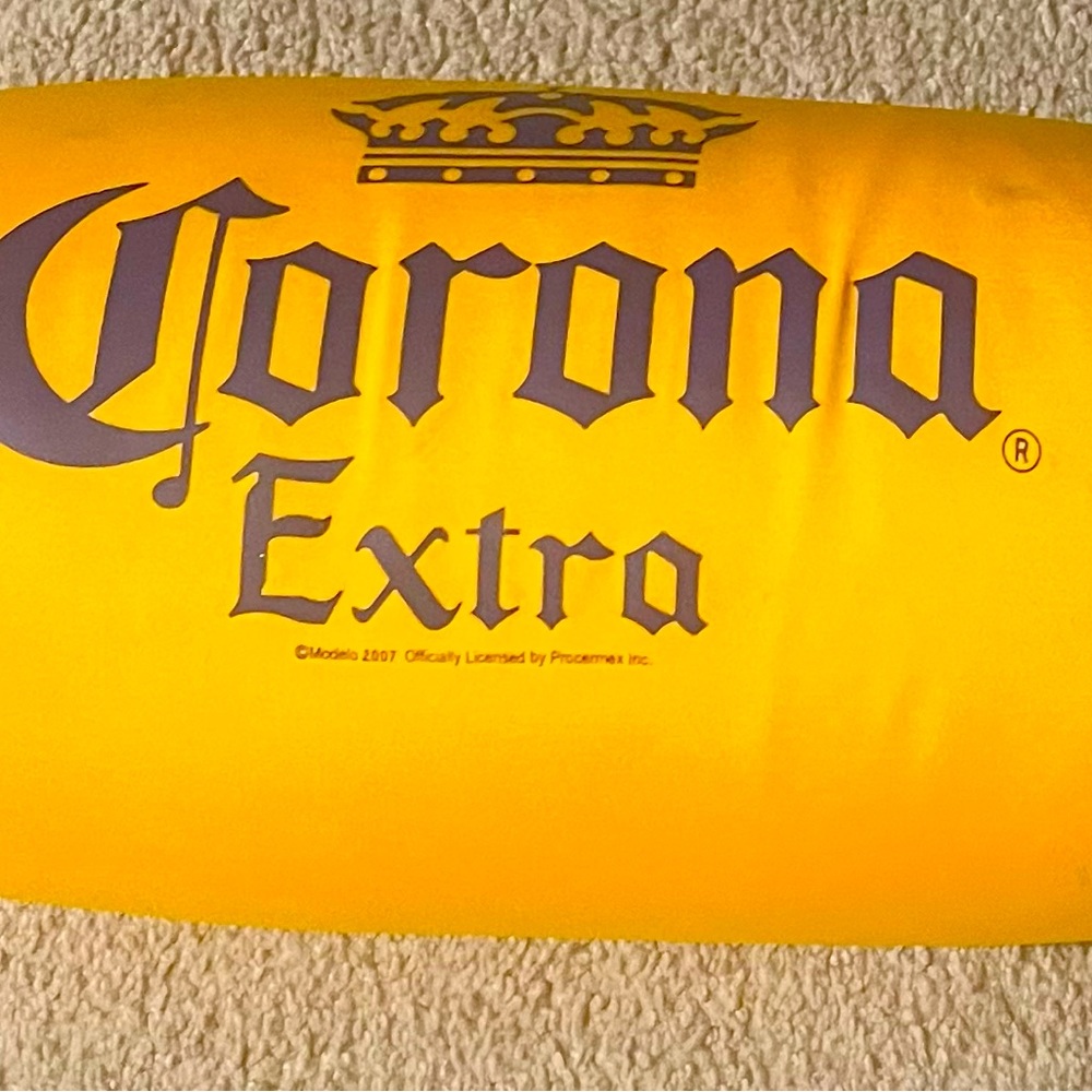 This is a round pillow corona